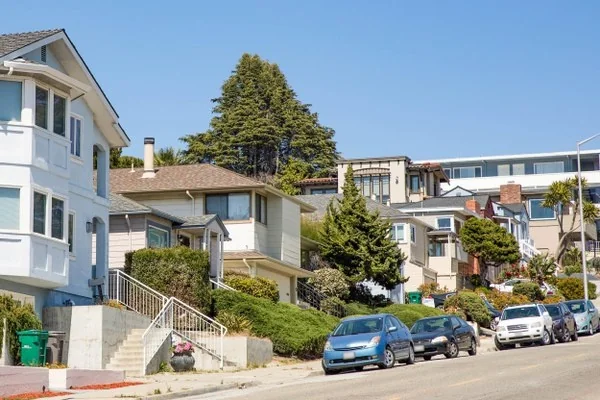 Tree-lined street in Albany, CA where Oakland Mobile Detailing provides mobile car detailing