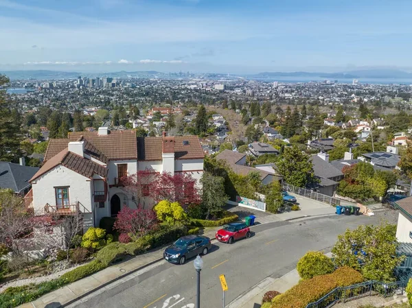Piedmont, California — tree-lined city enclaved by Oakland, served by Oakland Mobile Detailing