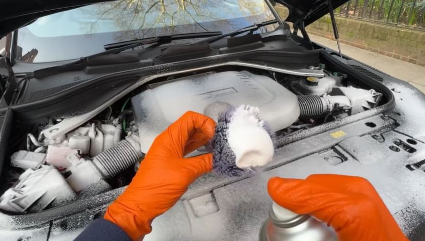 Detailing brush and tools being prepared before an Oakland mobile detailing appointment